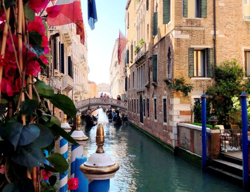 Venice Walking Tour and Gondola Ride Combo - The 30-Minute Gondola: Quiet Canals Off the Grand Canal