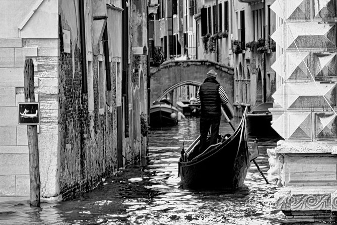 Venice Walking Tour and Gondola Ride - Grand Canal Orientation: Seeing Venice’s Main Water Street
