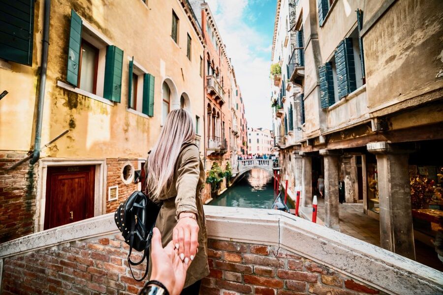 Venice: Walking Tour & Gondola Ride - Meeting point and timing: where you’ll stand before you start