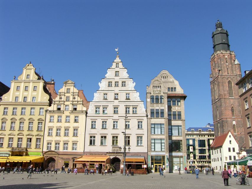 Wrocław: city walk with a professional guide and cruise - Entering Wrocław the smart way: walk first, cruise second